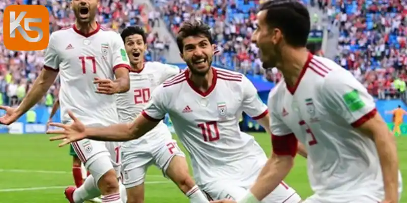 Danh sách cầu thủ ra sân của hai đội Iran và New Zealand