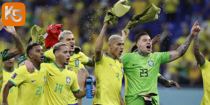Đội hình ra sân của hai đối thủ Brazil và Maroc